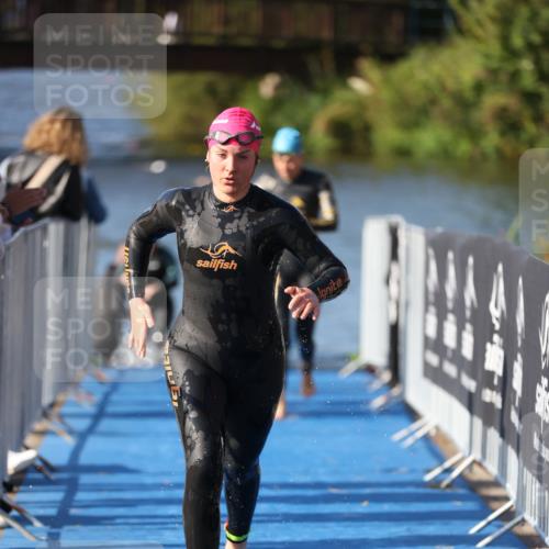 25.08.2024 - Elbe Triathlon Hamburg H.Heesch http://msf.ph/oto/6863706 25.08.2024 09:34:22 Schwimmen 462, 476, 483, 494, 495, 516, 520, 539, 550 meine-sportfotos.de