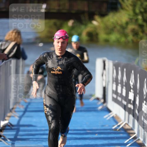 25.08.2024 - Elbe Triathlon Hamburg H.Heesch http://msf.ph/oto/6863707 25.08.2024 09:34:23 Schwimmen 462, 476, 483, 494, 495, 516, 520, 537, 539, 550 meine-sportfotos.de