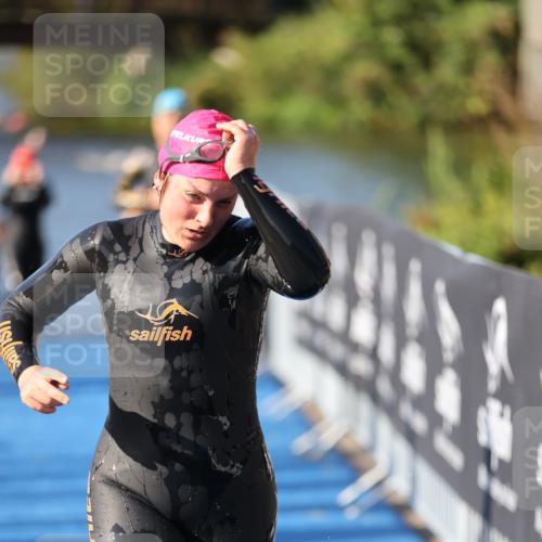 25.08.2024 - Elbe Triathlon Hamburg H.Heesch http://msf.ph/oto/6863715 25.08.2024 09:34:24 Schwimmen 462, 476, 483, 494, 495, 516, 520, 537, 539, 550 meine-sportfotos.de