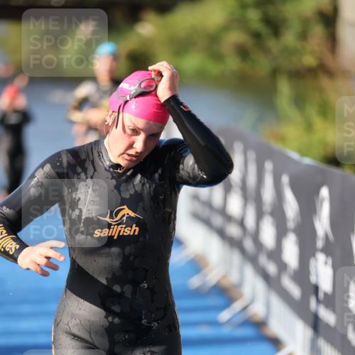25.08.2024 - Elbe Triathlon Hamburg H.Heesch http://msf.ph/oto/6863718 25.08.2024 09:34:24 Schwimmen 462, 476, 483, 494, 495, 516, 520, 537, 539, 550 meine-sportfotos.de