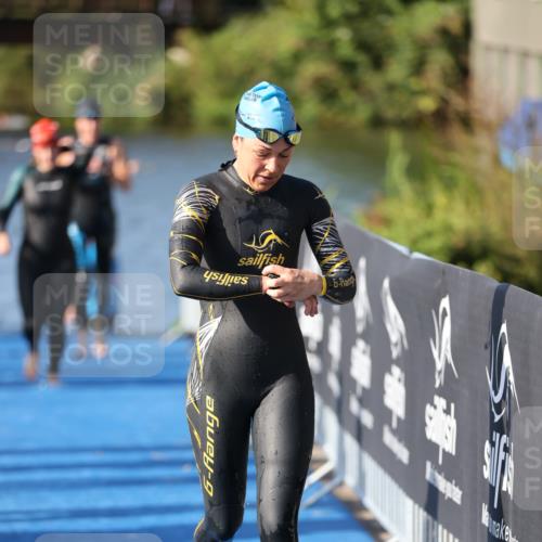 25.08.2024 - Elbe Triathlon Hamburg H.Heesch http://msf.ph/oto/6863735 25.08.2024 09:34:27 Schwimmen 462, 476, 483, 494, 495, 516, 520, 537, 539, 550 meine-sportfotos.de