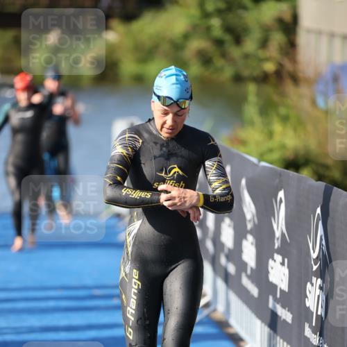 25.08.2024 - Elbe Triathlon Hamburg H.Heesch http://msf.ph/oto/6863737 25.08.2024 09:34:27 Schwimmen 462, 476, 483, 494, 495, 516, 520, 537, 539, 550 meine-sportfotos.de