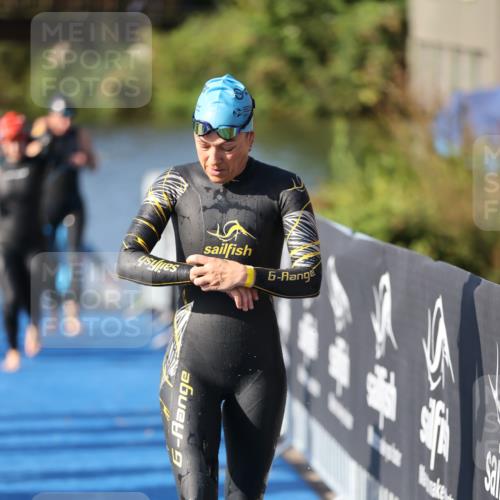 25.08.2024 - Elbe Triathlon Hamburg H.Heesch http://msf.ph/oto/6863742 25.08.2024 09:34:27 Schwimmen 462, 476, 483, 494, 495, 516, 520, 537, 539, 550 meine-sportfotos.de