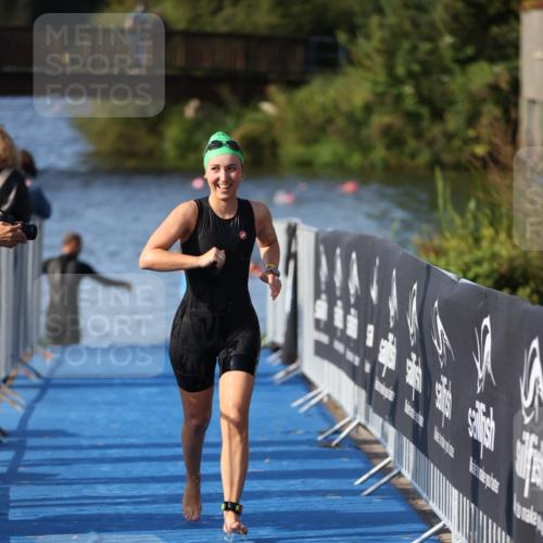 25.08.2024 - Elbe Triathlon Hamburg H.Heesch http://msf.ph/oto/6863822 25.08.2024 09:34:50 Schwimmen 475, 520, 537 meine-sportfotos.de