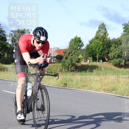 25.08.2024 - Elbe Triathlon Hamburg Fuchs,  Jonas http://msf.ph/oto/6863850 25.08.2024 09:21:05 Radfahren 89, 399, 267, 79, 39, 81, 300 meine-sportfotos.de
