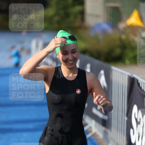 25.08.2024 - Elbe Triathlon Hamburg H.Heesch http://msf.ph/oto/6863864 25.08.2024 09:34:52 Schwimmen 475, 520, 537 meine-sportfotos.de