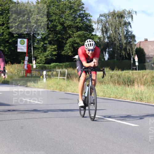 25.08.2024 - Elbe Triathlon Hamburg Fuchs,  Jonas http://msf.ph/oto/6863885 25.08.2024 09:21:10 Radfahren 79, 39, 81, 300 meine-sportfotos.de