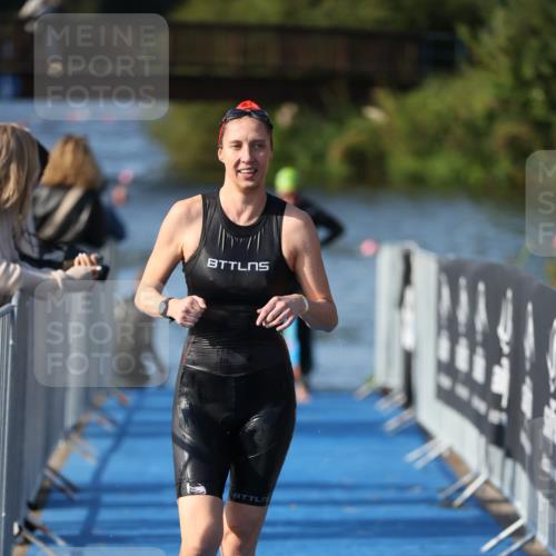 25.08.2024 - Elbe Triathlon Hamburg H.Heesch http://msf.ph/oto/6863895 25.08.2024 09:35:13 Schwimmen 473, 514, 547 meine-sportfotos.de