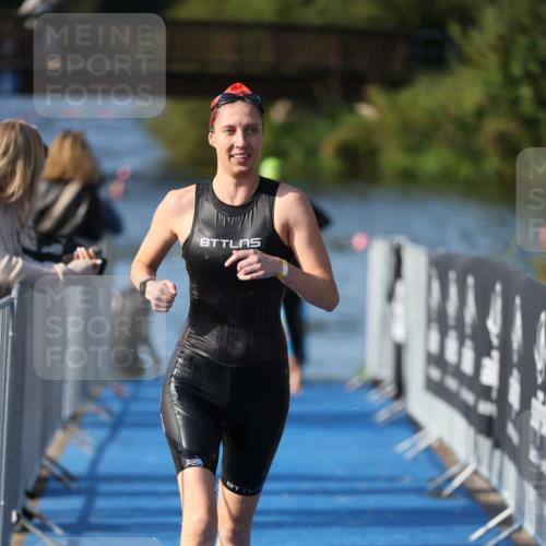 25.08.2024 - Elbe Triathlon Hamburg H.Heesch http://msf.ph/oto/6863901 25.08.2024 09:35:13 Schwimmen 473, 514, 547 meine-sportfotos.de
