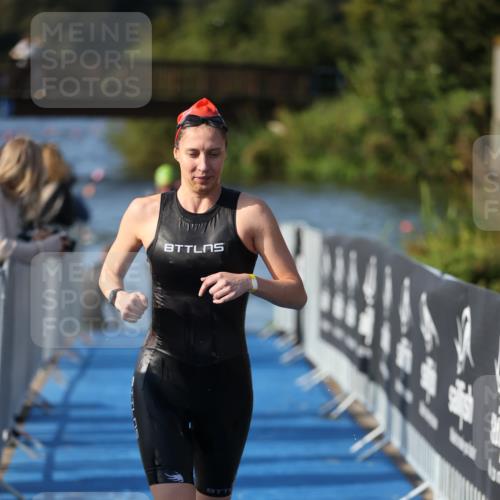 25.08.2024 - Elbe Triathlon Hamburg H.Heesch http://msf.ph/oto/6863905 25.08.2024 09:35:14 Schwimmen 473, 514, 547 meine-sportfotos.de