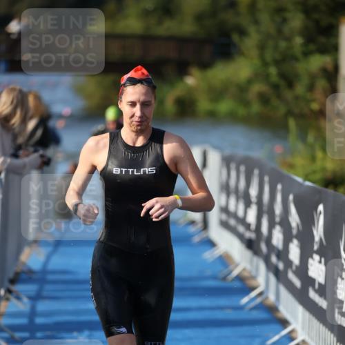 25.08.2024 - Elbe Triathlon Hamburg H.Heesch http://msf.ph/oto/6863907 25.08.2024 09:35:14 Schwimmen 473, 514, 547 meine-sportfotos.de