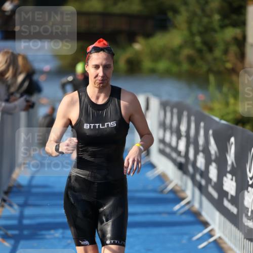 25.08.2024 - Elbe Triathlon Hamburg H.Heesch http://msf.ph/oto/6863914 25.08.2024 09:35:14 Schwimmen 473, 514, 547 meine-sportfotos.de