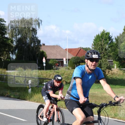 25.08.2024 - Elbe Triathlon Hamburg Fuchs,  Jonas http://msf.ph/oto/6863916 25.08.2024 10:42:23 Radfahren 768, 1458, 1441, 1414, 1403 meine-sportfotos.de