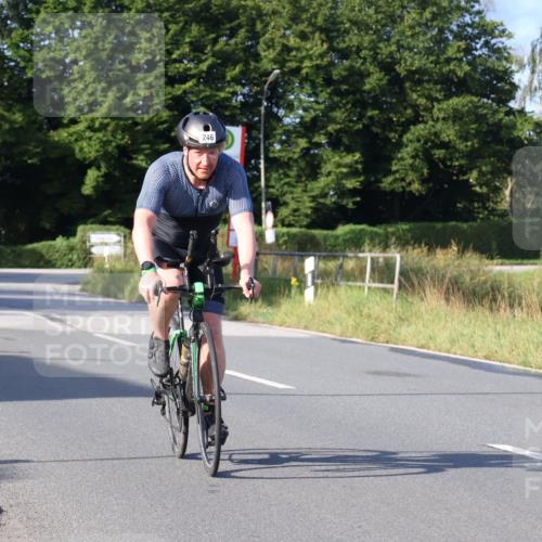 25.08.2024 - Elbe Triathlon Hamburg Fuchs,  Jonas http://msf.ph/oto/6863924 25.08.2024 09:21:19 Radfahren 246, 298, 311 meine-sportfotos.de