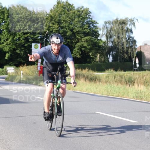 25.08.2024 - Elbe Triathlon Hamburg Fuchs,  Jonas http://msf.ph/oto/6863930 25.08.2024 09:21:19 Radfahren 246, 298, 311 meine-sportfotos.de