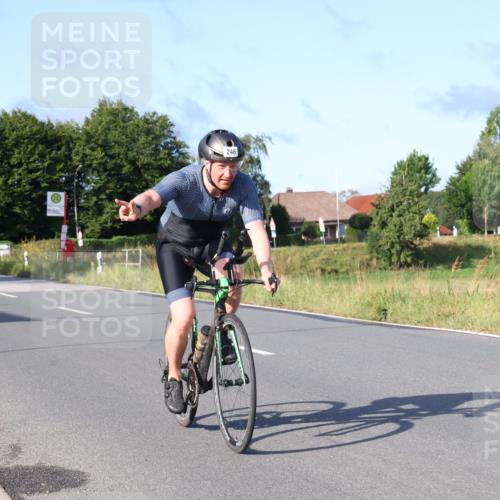 25.08.2024 - Elbe Triathlon Hamburg Fuchs,  Jonas http://msf.ph/oto/6863939 25.08.2024 09:21:19 Radfahren 246, 298, 311 meine-sportfotos.de
