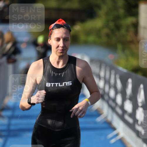 25.08.2024 - Elbe Triathlon Hamburg H.Heesch http://msf.ph/oto/6863945 25.08.2024 09:35:14 Schwimmen 473, 514, 547 meine-sportfotos.de