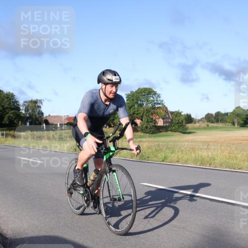 25.08.2024 - Elbe Triathlon Hamburg Fuchs,  Jonas http://msf.ph/oto/6863946 25.08.2024 09:21:20 Radfahren 246, 298, 311 meine-sportfotos.de