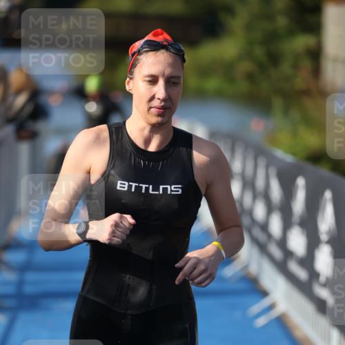 25.08.2024 - Elbe Triathlon Hamburg H.Heesch http://msf.ph/oto/6863961 25.08.2024 09:35:15 Schwimmen 473, 514, 547 meine-sportfotos.de