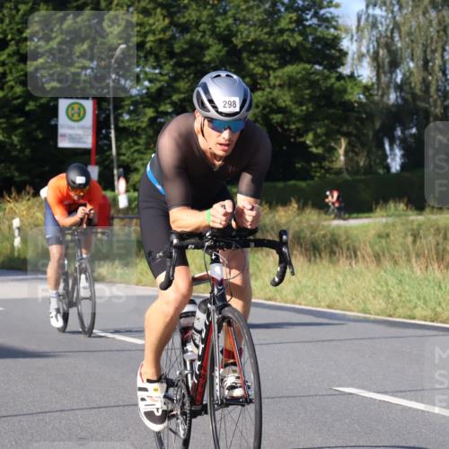 25.08.2024 - Elbe Triathlon Hamburg Fuchs,  Jonas http://msf.ph/oto/6863966 25.08.2024 09:21:23 Radfahren 246, 298, 311 meine-sportfotos.de