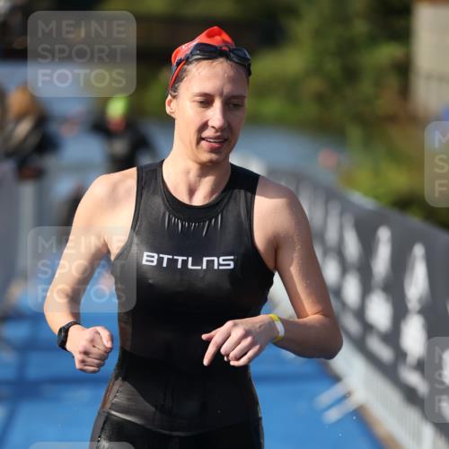 25.08.2024 - Elbe Triathlon Hamburg H.Heesch http://msf.ph/oto/6863971 25.08.2024 09:35:15 Schwimmen 473, 514, 547 meine-sportfotos.de