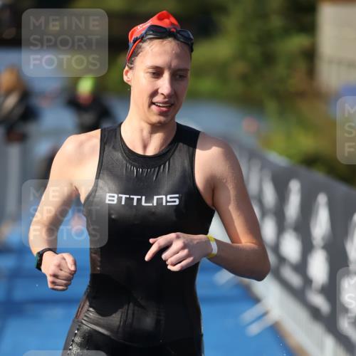 25.08.2024 - Elbe Triathlon Hamburg H.Heesch http://msf.ph/oto/6863973 25.08.2024 09:35:15 Schwimmen 473, 514, 547 meine-sportfotos.de