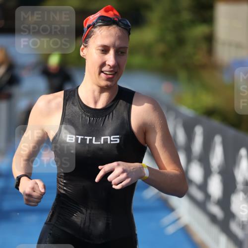 25.08.2024 - Elbe Triathlon Hamburg H.Heesch http://msf.ph/oto/6863977 25.08.2024 09:35:15 Schwimmen 473, 514, 547 meine-sportfotos.de
