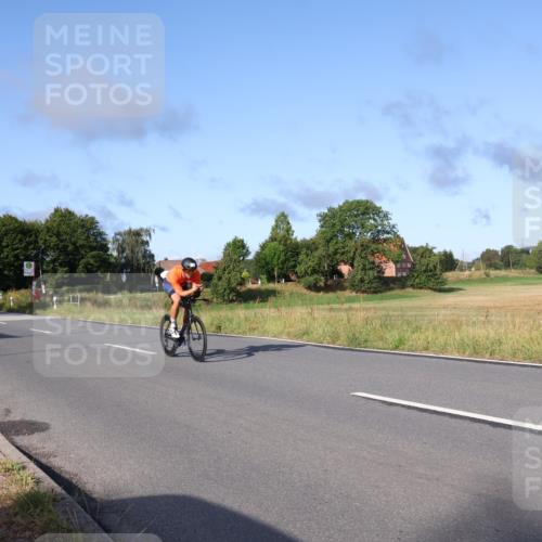 25.08.2024 - Elbe Triathlon Hamburg Fuchs,  Jonas http://msf.ph/oto/6863988 25.08.2024 09:21:25 Radfahren 246, 298, 311 meine-sportfotos.de