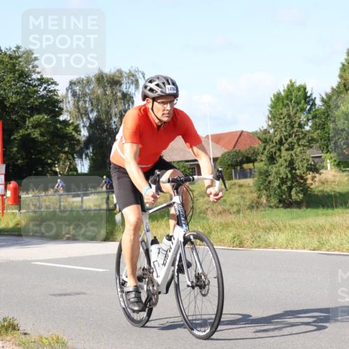 25.08.2024 - Elbe Triathlon Hamburg Fuchs,  Jonas http://msf.ph/oto/6863999 25.08.2024 10:42:36 Radfahren 1444, 1454, 693, 765 meine-sportfotos.de