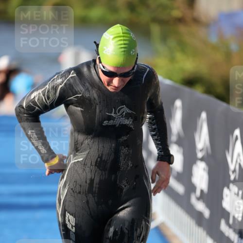 25.08.2024 - Elbe Triathlon Hamburg H.Heesch http://msf.ph/oto/6864035 25.08.2024 09:35:20 Schwimmen 473, 514, 547 meine-sportfotos.de