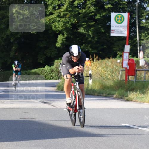 25.08.2024 - Elbe Triathlon Hamburg Fuchs,  Jonas http://msf.ph/oto/6864066 25.08.2024 09:21:38 Radfahren 188, 197, 204, 42, 46, 92 meine-sportfotos.de