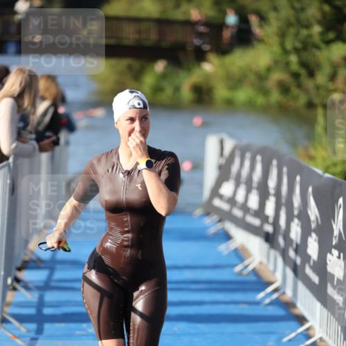 25.08.2024 - Elbe Triathlon Hamburg H.Heesch http://msf.ph/oto/6864099 25.08.2024 09:35:30 Schwimmen 461, 473, 514, 532, 547 meine-sportfotos.de