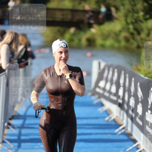 25.08.2024 - Elbe Triathlon Hamburg H.Heesch http://msf.ph/oto/6864101 25.08.2024 09:35:30 Schwimmen 461, 473, 514, 532, 547 meine-sportfotos.de