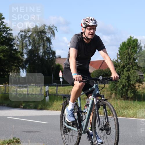 25.08.2024 - Elbe Triathlon Hamburg Fuchs,  Jonas http://msf.ph/oto/6864104 25.08.2024 10:48:03 Radfahren 1404 meine-sportfotos.de
