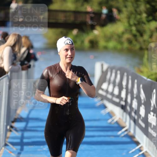 25.08.2024 - Elbe Triathlon Hamburg H.Heesch http://msf.ph/oto/6864107 25.08.2024 09:35:30 Schwimmen 461, 473, 514, 532, 547 meine-sportfotos.de