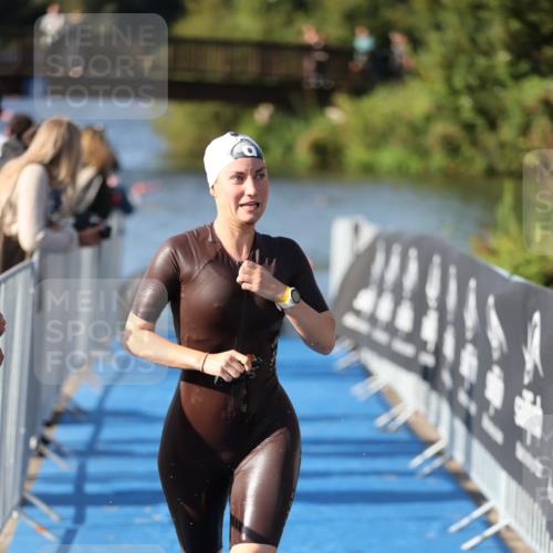 25.08.2024 - Elbe Triathlon Hamburg H.Heesch http://msf.ph/oto/6864110 25.08.2024 09:35:30 Schwimmen 461, 473, 514, 532, 547 meine-sportfotos.de