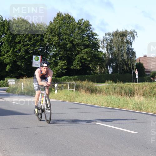 25.08.2024 - Elbe Triathlon Hamburg Fuchs,  Jonas http://msf.ph/oto/6864126 25.08.2024 09:21:42 Radfahren 197, 204, 42, 46, 92, 294, 34, 280, 190 meine-sportfotos.de