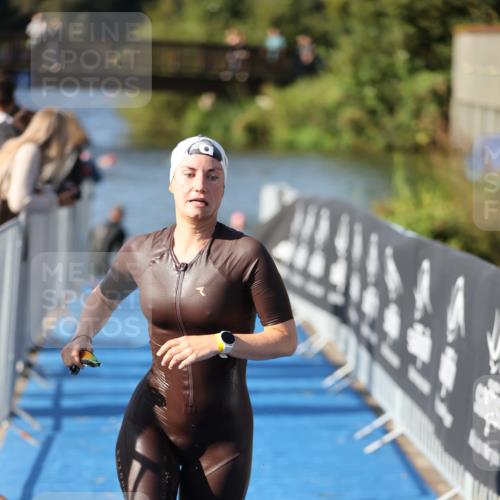 25.08.2024 - Elbe Triathlon Hamburg H.Heesch http://msf.ph/oto/6864137 25.08.2024 09:35:31 Schwimmen 461, 473, 514, 532, 547 meine-sportfotos.de