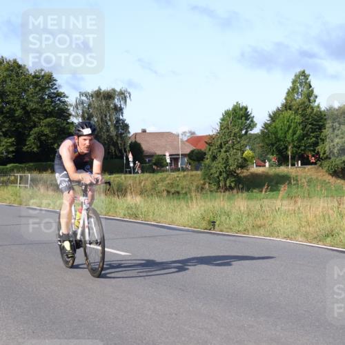 25.08.2024 - Elbe Triathlon Hamburg Fuchs,  Jonas http://msf.ph/oto/6864139 25.08.2024 09:21:42 Radfahren 197, 204, 42, 46, 92, 294, 34, 280, 190 meine-sportfotos.de