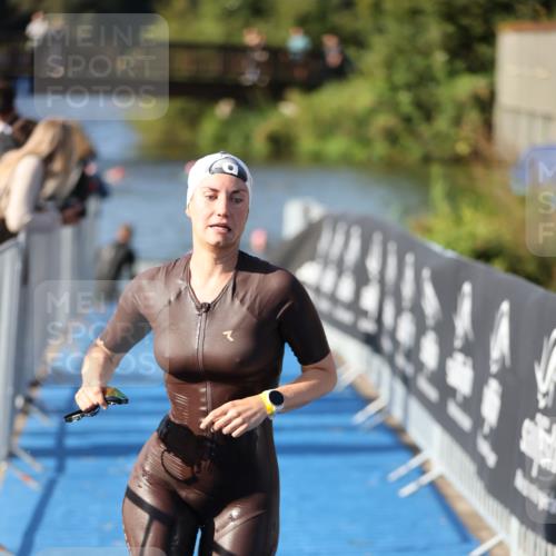 25.08.2024 - Elbe Triathlon Hamburg H.Heesch http://msf.ph/oto/6864144 25.08.2024 09:35:31 Schwimmen 461, 473, 514, 532, 547 meine-sportfotos.de