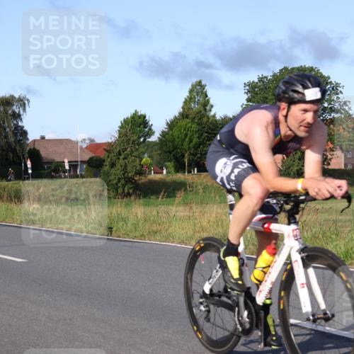 25.08.2024 - Elbe Triathlon Hamburg Fuchs,  Jonas http://msf.ph/oto/6864152 25.08.2024 09:21:43 Radfahren 197, 204, 42, 46, 92, 294, 34, 280, 190 meine-sportfotos.de