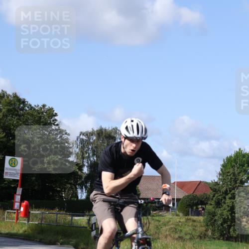 25.08.2024 - Elbe Triathlon Hamburg Fuchs,  Jonas http://msf.ph/oto/6864163 25.08.2024 10:48:40 Radfahren 585, 650 meine-sportfotos.de