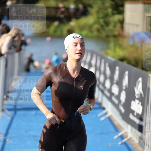 25.08.2024 - Elbe Triathlon Hamburg H.Heesch http://msf.ph/oto/6864166 25.08.2024 09:35:31 Schwimmen 461, 473, 514, 532, 547 meine-sportfotos.de