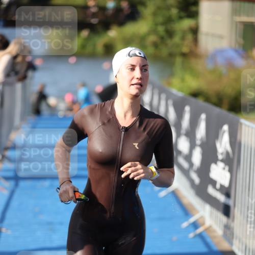 25.08.2024 - Elbe Triathlon Hamburg H.Heesch http://msf.ph/oto/6864172 25.08.2024 09:35:31 Schwimmen 461, 473, 514, 532, 547 meine-sportfotos.de
