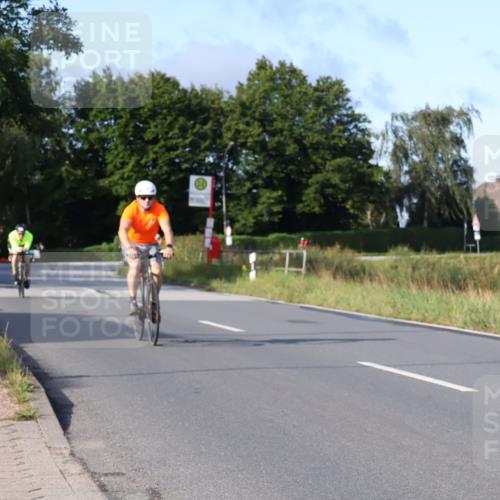 25.08.2024 - Elbe Triathlon Hamburg Fuchs,  Jonas http://msf.ph/oto/6864184 25.08.2024 09:21:46 Radfahren 42, 46, 92, 294, 34, 280, 190 meine-sportfotos.de