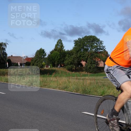 25.08.2024 - Elbe Triathlon Hamburg Fuchs,  Jonas http://msf.ph/oto/6864213 25.08.2024 09:21:48 Radfahren 92, 294, 34, 280, 190, 84 meine-sportfotos.de