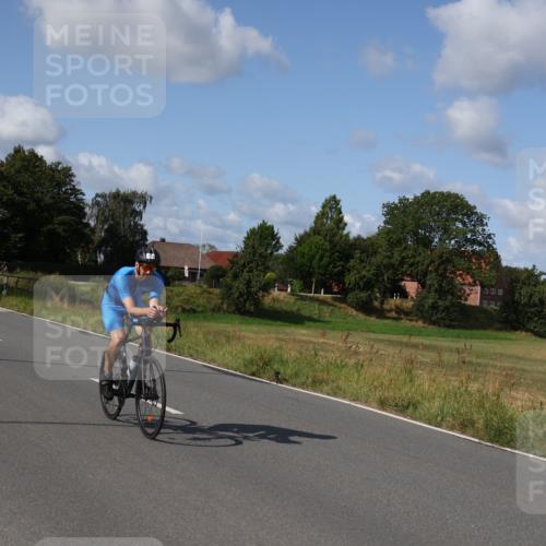 25.08.2024 - Elbe Triathlon Hamburg Fuchs,  Jonas http://msf.ph/oto/6864216 25.08.2024 10:49:00 Radfahren 717, 568, 729, 706, 651 meine-sportfotos.de
