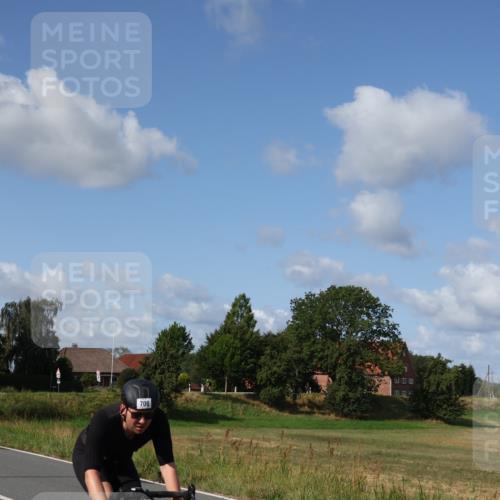 25.08.2024 - Elbe Triathlon Hamburg Fuchs,  Jonas http://msf.ph/oto/6864229 25.08.2024 10:49:04 Radfahren 729, 706, 651, 577, 692 meine-sportfotos.de