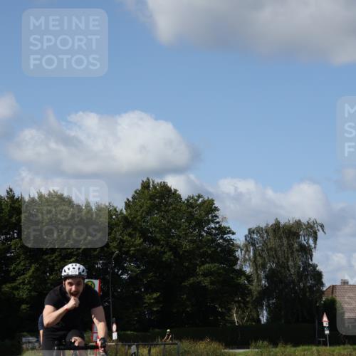 25.08.2024 - Elbe Triathlon Hamburg Fuchs,  Jonas http://msf.ph/oto/6864239 25.08.2024 10:49:09 Radfahren 706, 651, 577, 692 meine-sportfotos.de