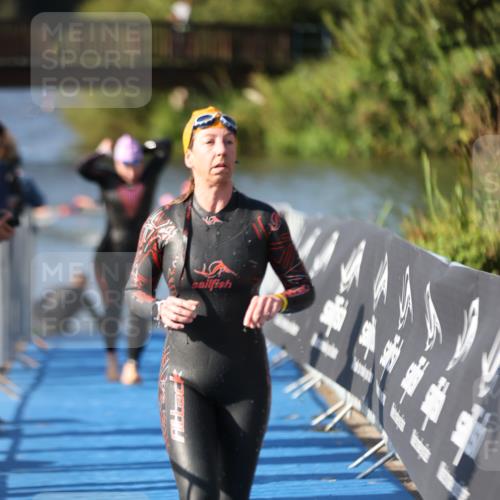 25.08.2024 - Elbe Triathlon Hamburg H.Heesch http://msf.ph/oto/6864253 25.08.2024 09:35:45 Schwimmen 461, 473, 521, 532 meine-sportfotos.de